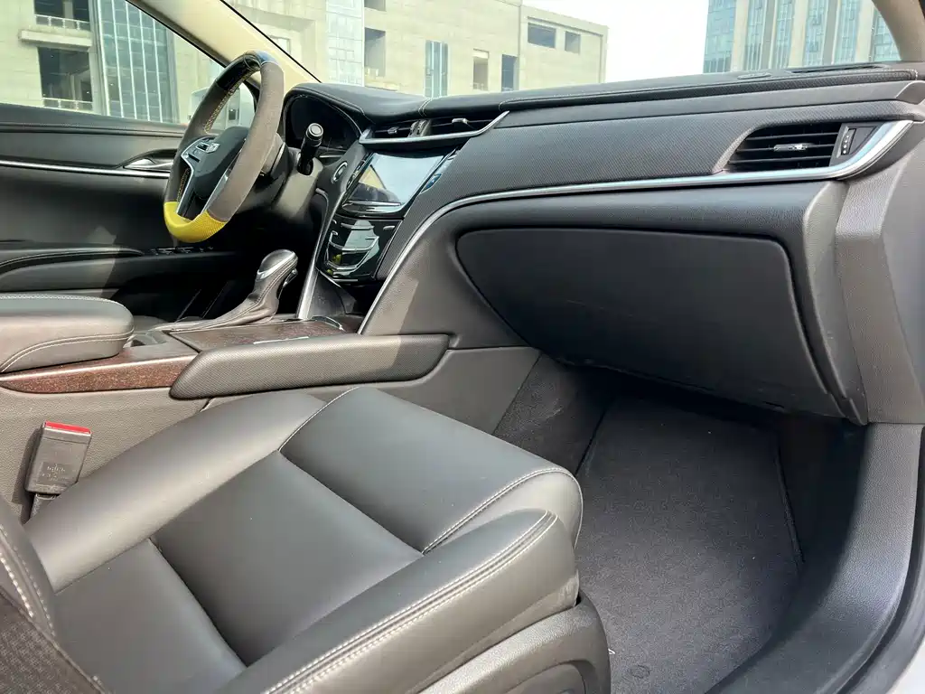 Cadillac XTS — миниатюра 9