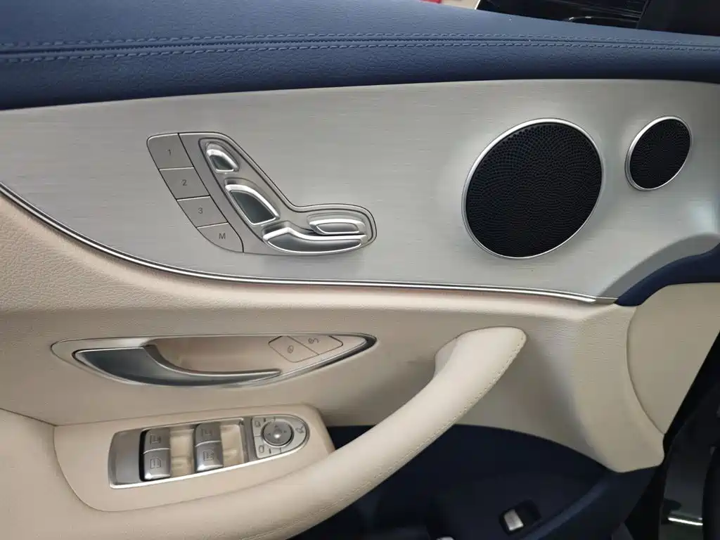 Mercedes-Benz E-Class (Import) — миниатюра 7