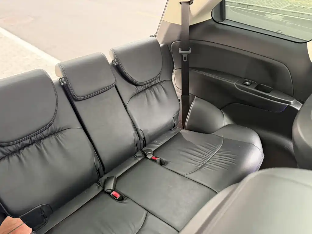Honda Elysion — миниатюра 10