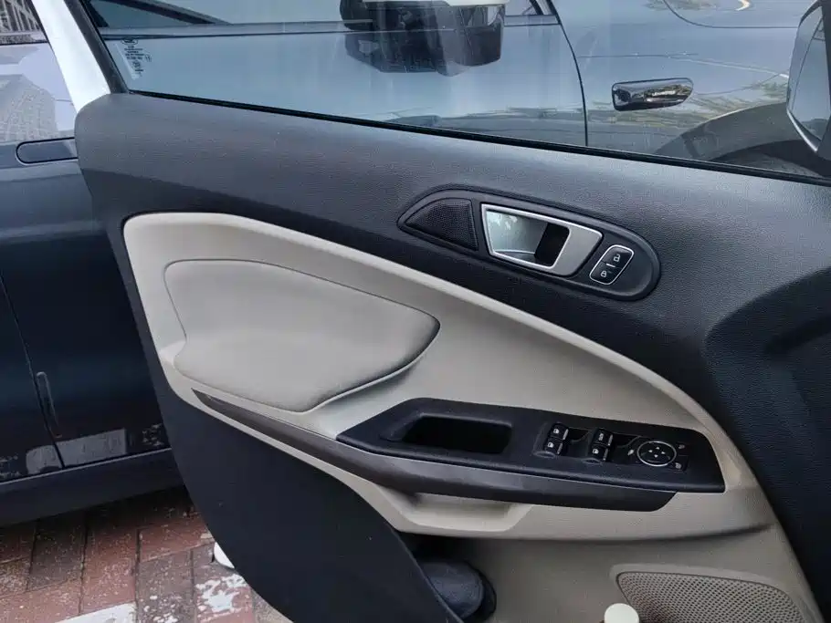 Ford Ecosport — миниатюра 7