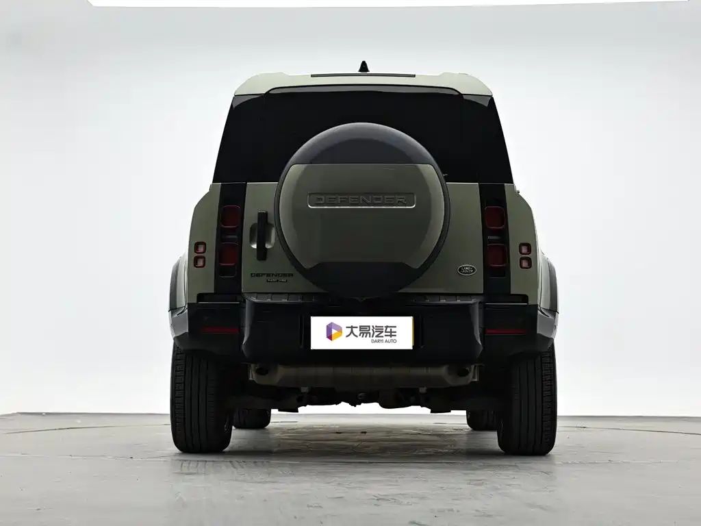Land Rover Defender — миниатюра 4