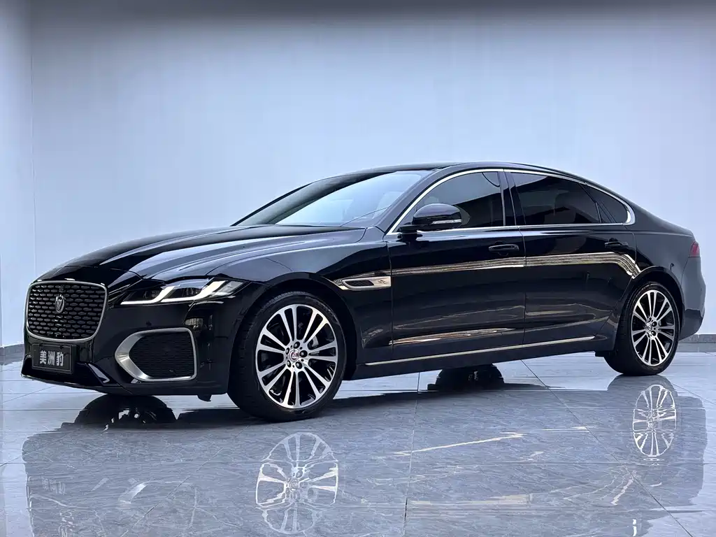 Jaguar XFL