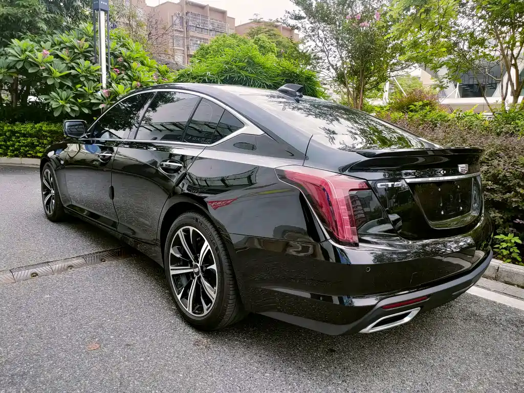 Cadillac CT5 — миниатюра 6