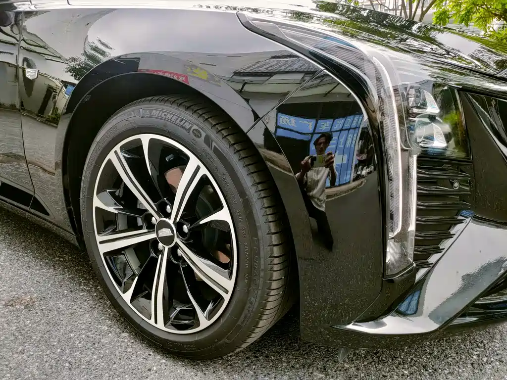 Cadillac CT5 — миниатюра 36
