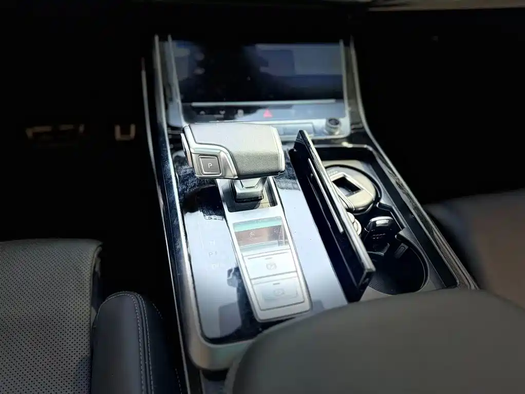 Audi Q8 2023
