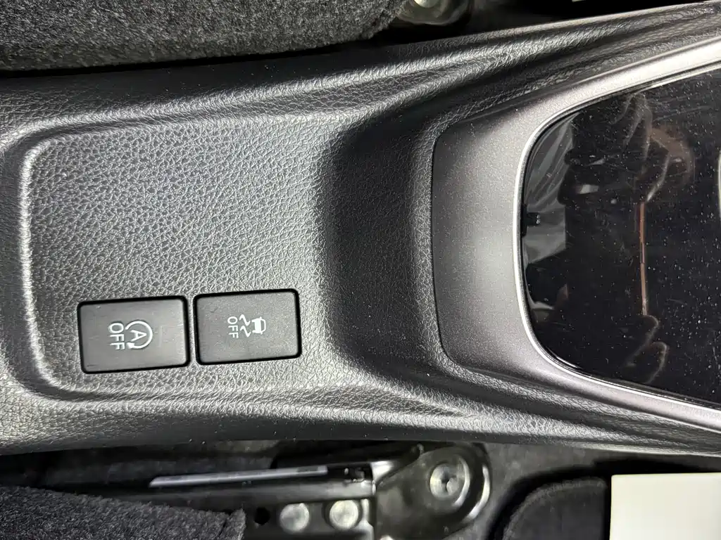 TOYOTA YARIS L ZHIXUAN