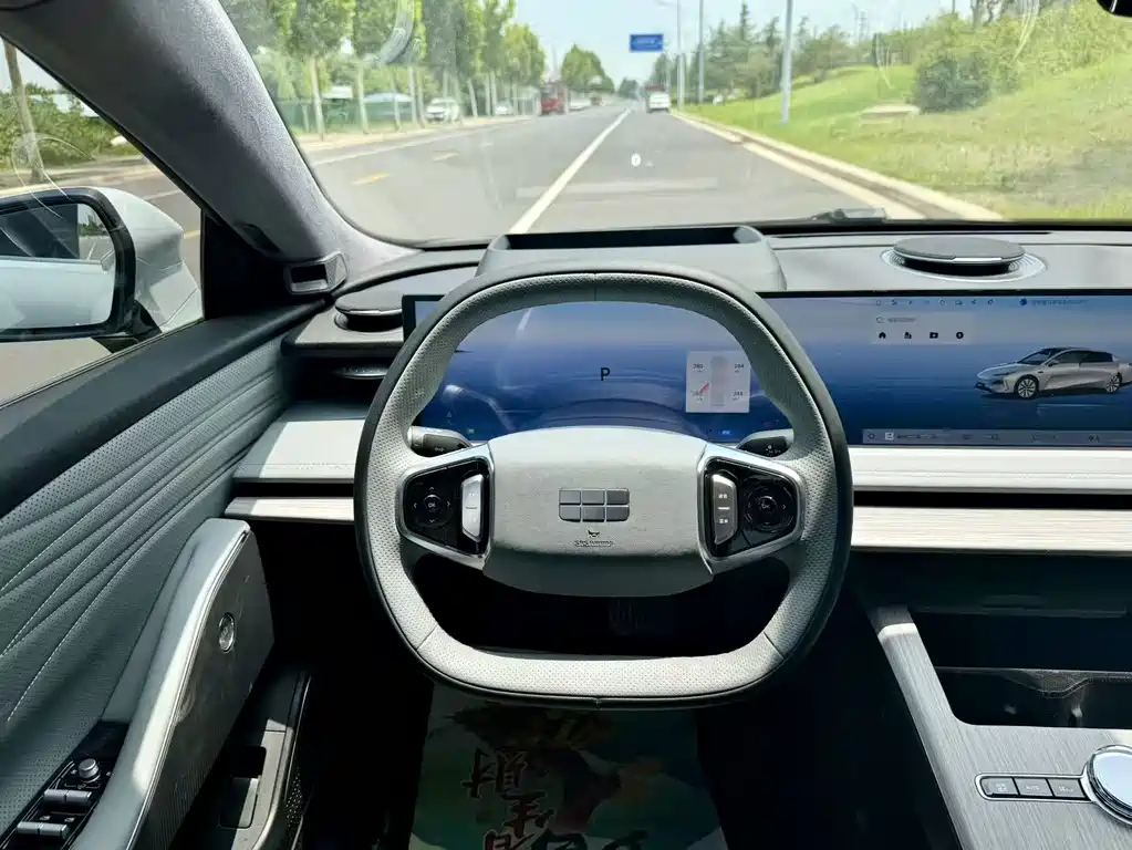 Geely Galaxy Galaxy E8 E8 2024 665km
