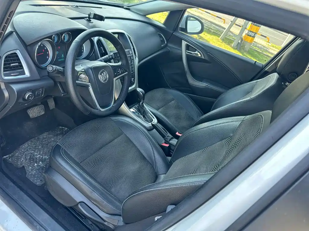 Buick Excelle — миниатюра 17