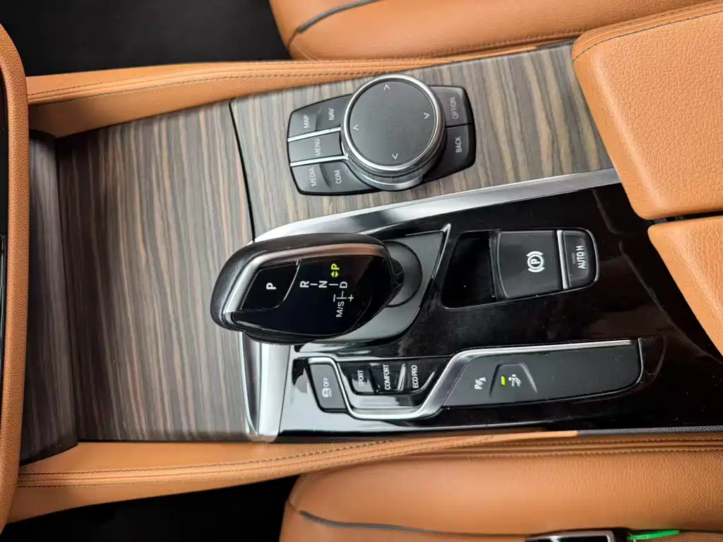 BMW 6 Series GT — миниатюра 8