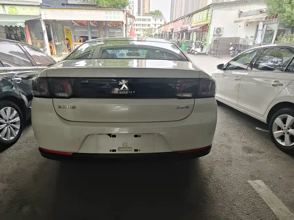 Peugeot 308 — миниатюра 6