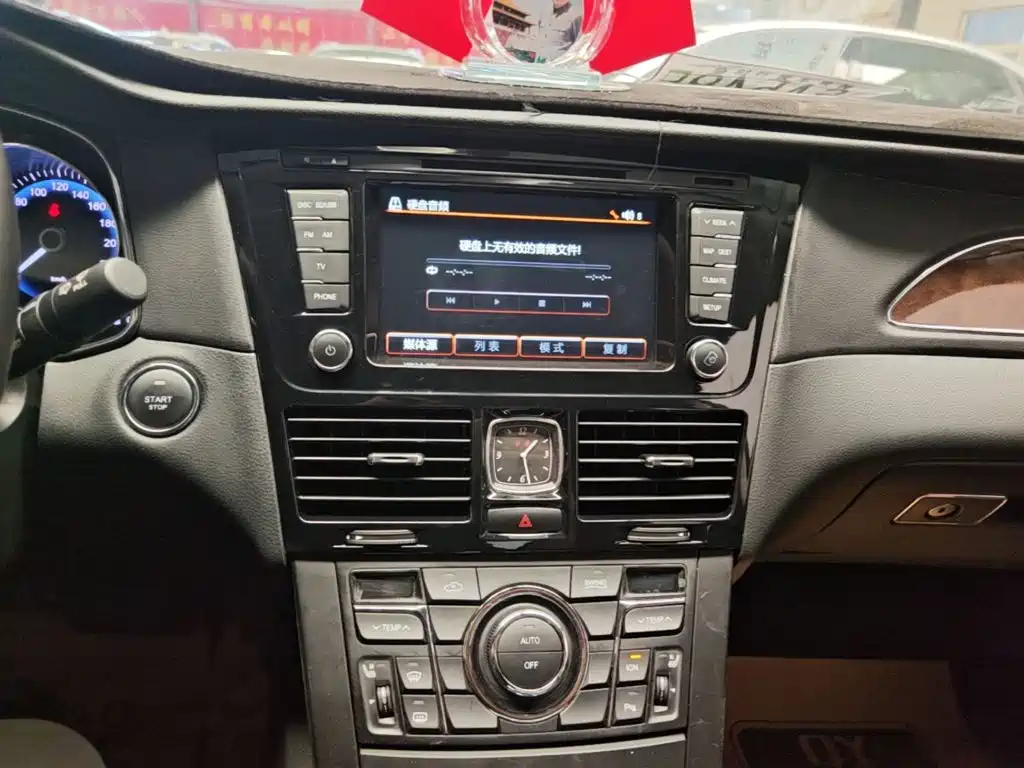 Hongqi Hongqi H7 — миниатюра 13