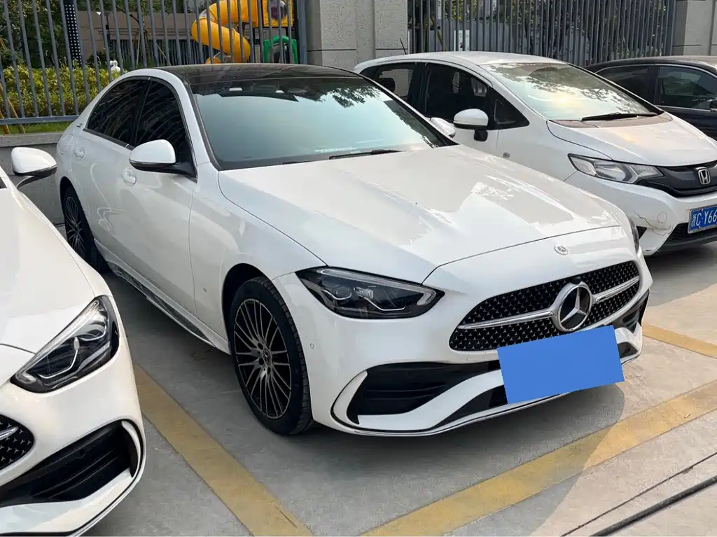 Mercedes-Benz C-Class — миниатюра 2