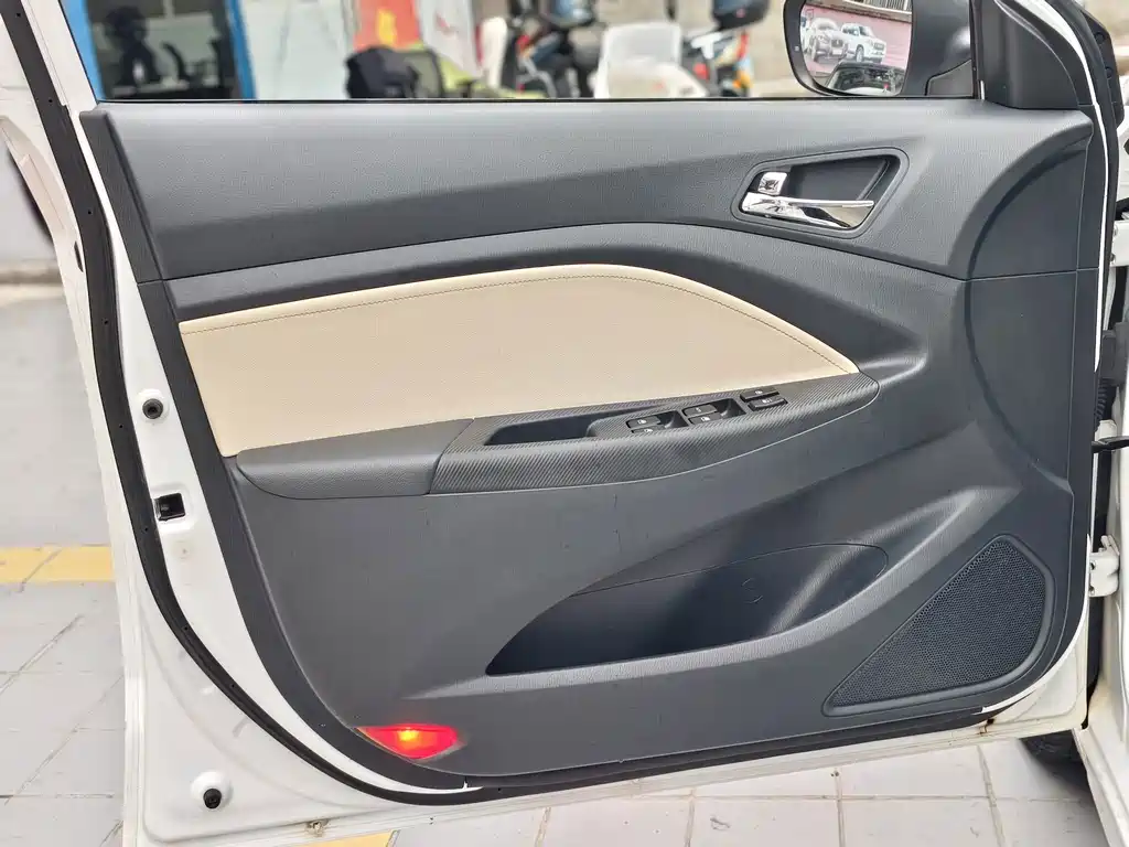 Changan V7 — миниатюра 13