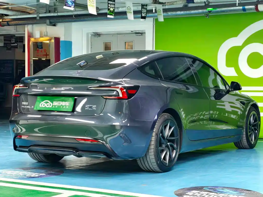 Tesla Model 3 — миниатюра 19