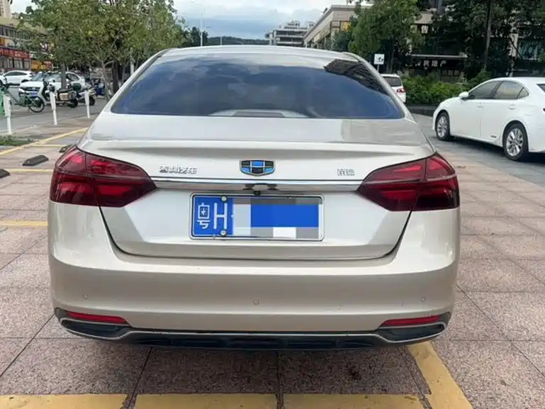 Geely Emgrand — миниатюра 5