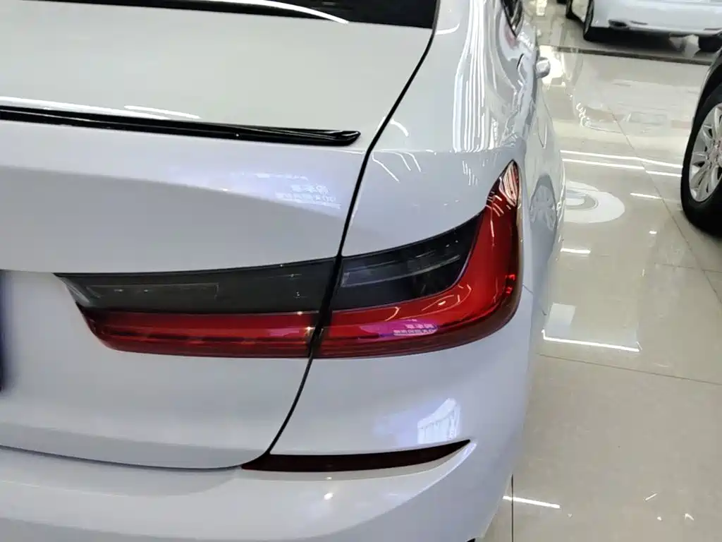 BMW 3 Series — миниатюра 8