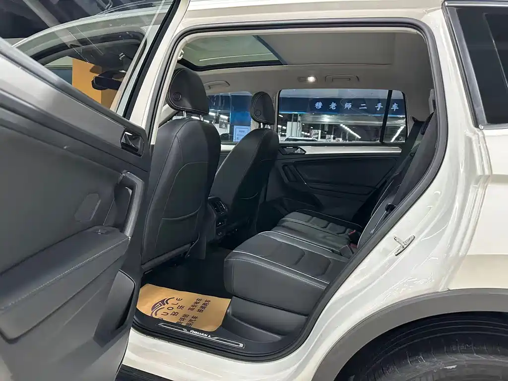 Volkswagen Tiguan L — миниатюра 6