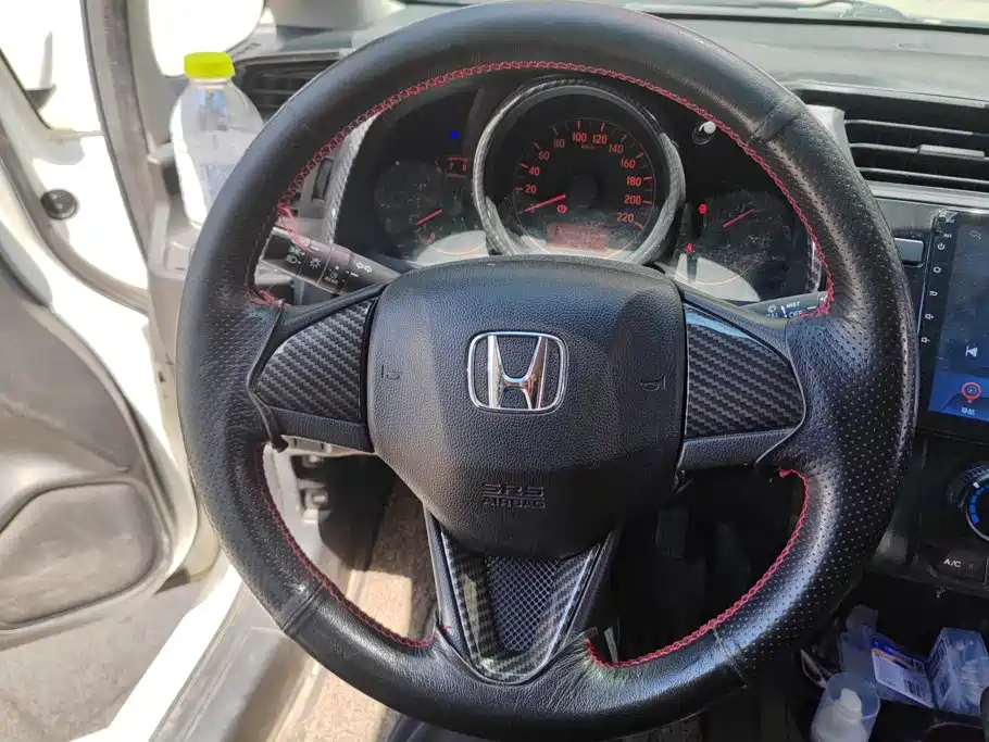 Honda Fit — миниатюра 15