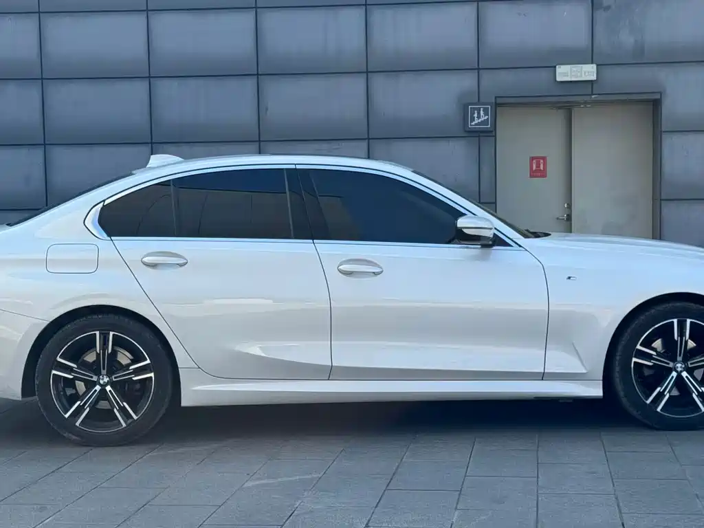 BMW 3 Series — миниатюра 7