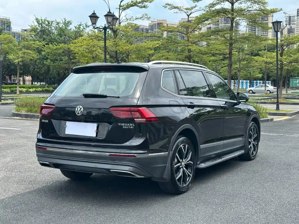 Volkswagen Tiguan L — миниатюра 17