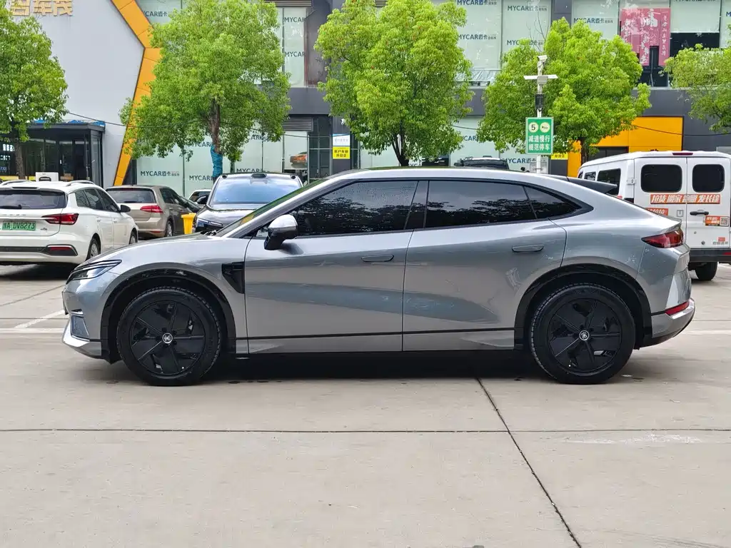 BYD L EV — миниатюра 3