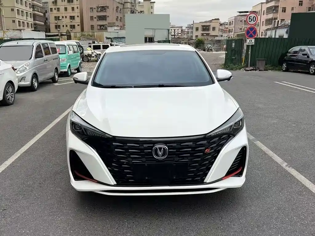 Changan Eado — миниатюра 2