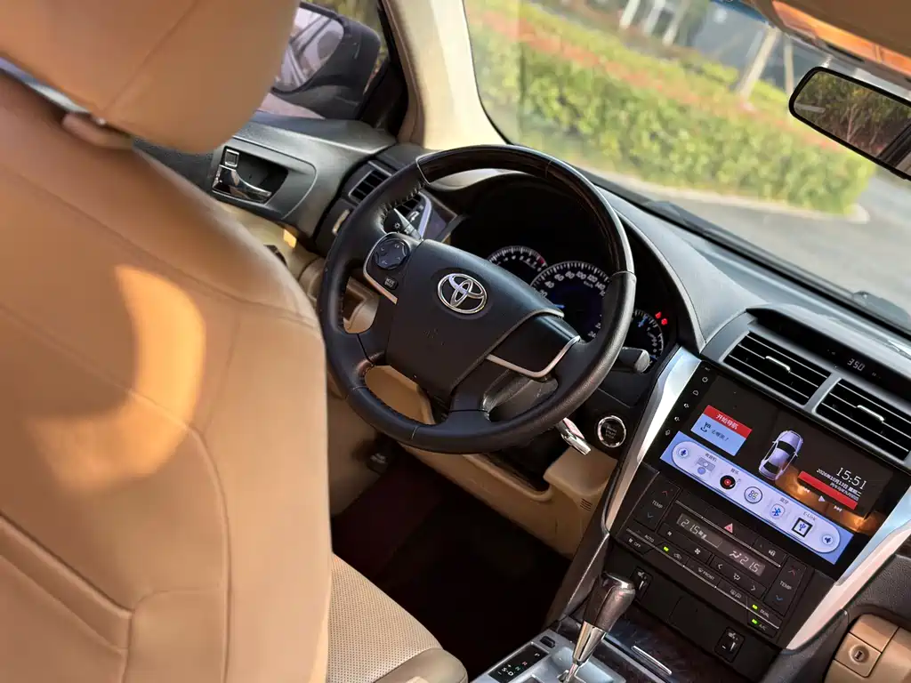 Toyota Camry — миниатюра 14