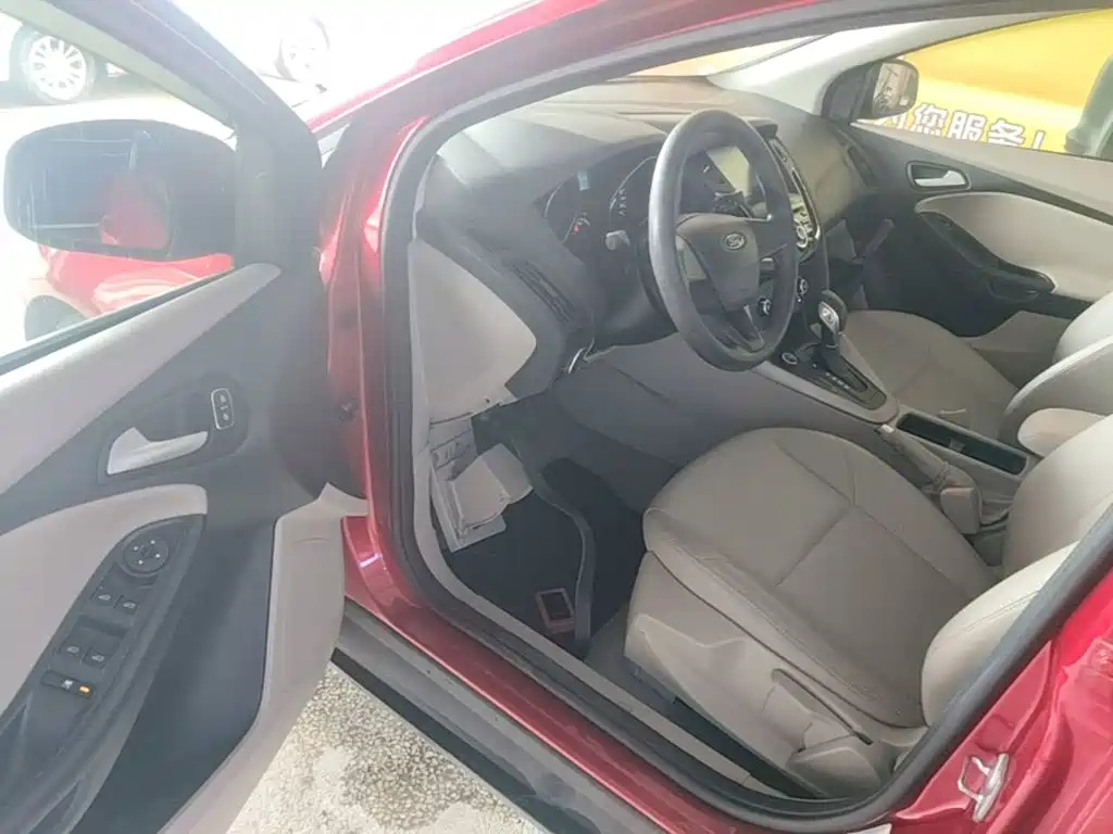 Ford Focus — миниатюра 16