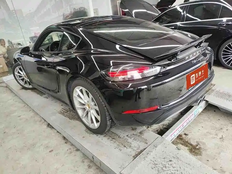 Porsche 718 2020 Cayman 2.0T