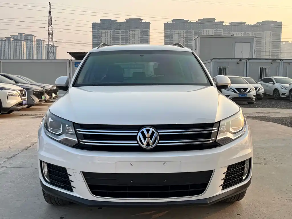 Volkswagen Tiguan — миниатюра 2