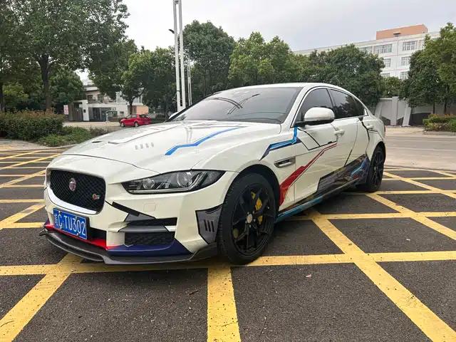 JAGUAR  XEL 2018