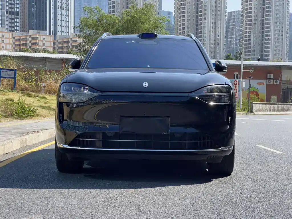 AITO ASK THE WORLD M9