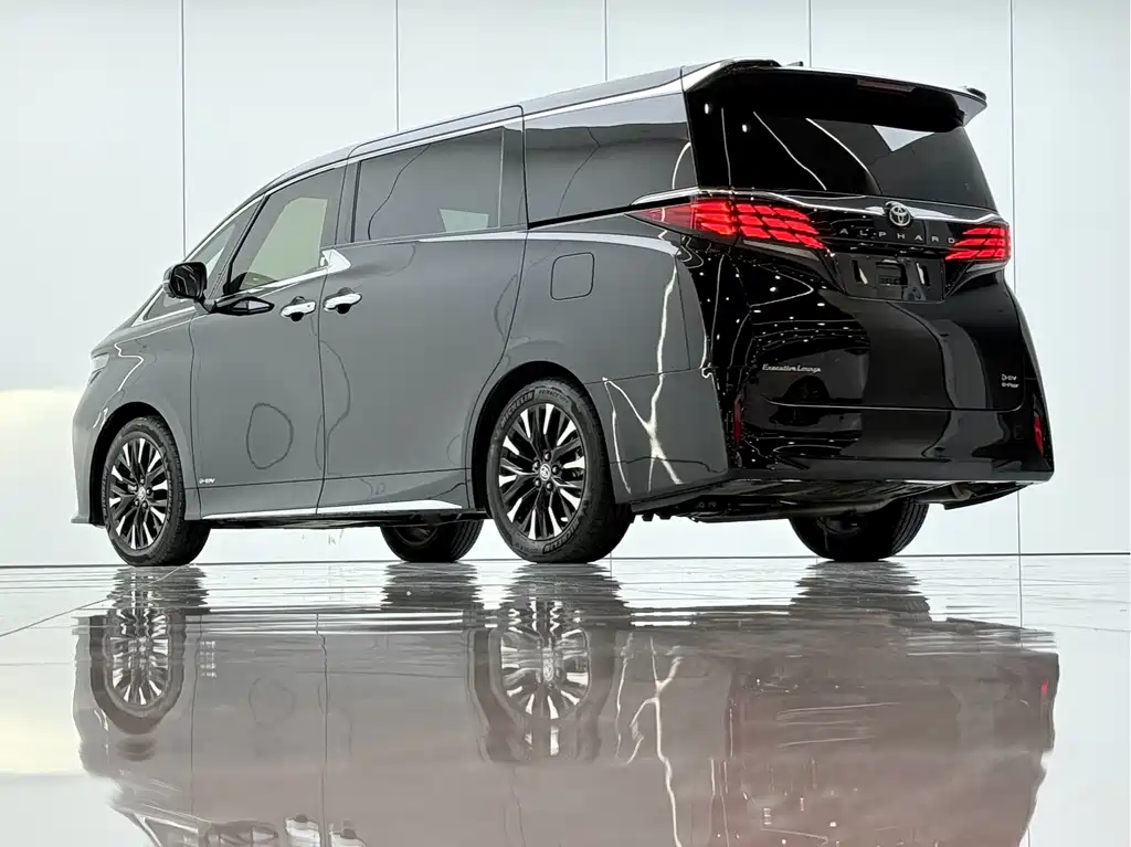 Toyota Alphard — миниатюра 15