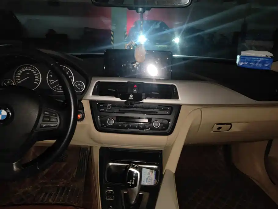 BMW 3 Series — миниатюра 13