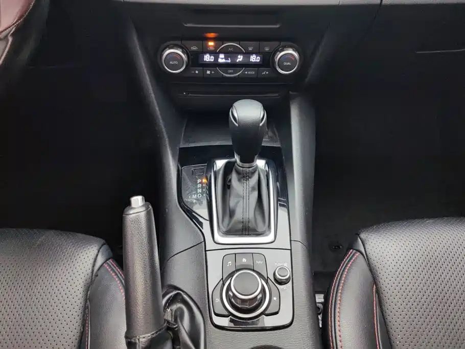 Mazda 3 Axela — миниатюра 16