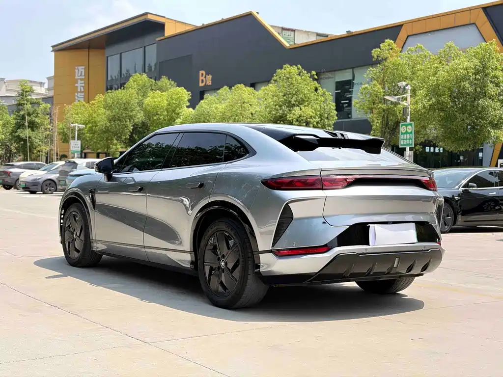 BYD L EV — миниатюра 6