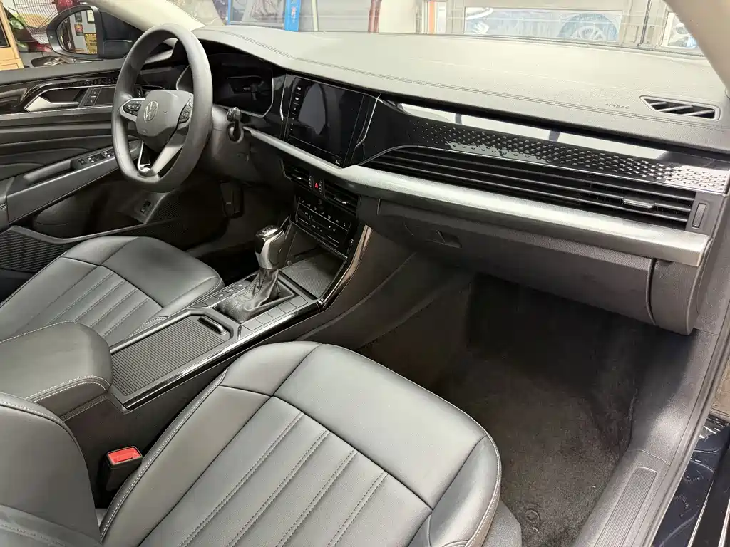Volkswagen Passat — миниатюра 12