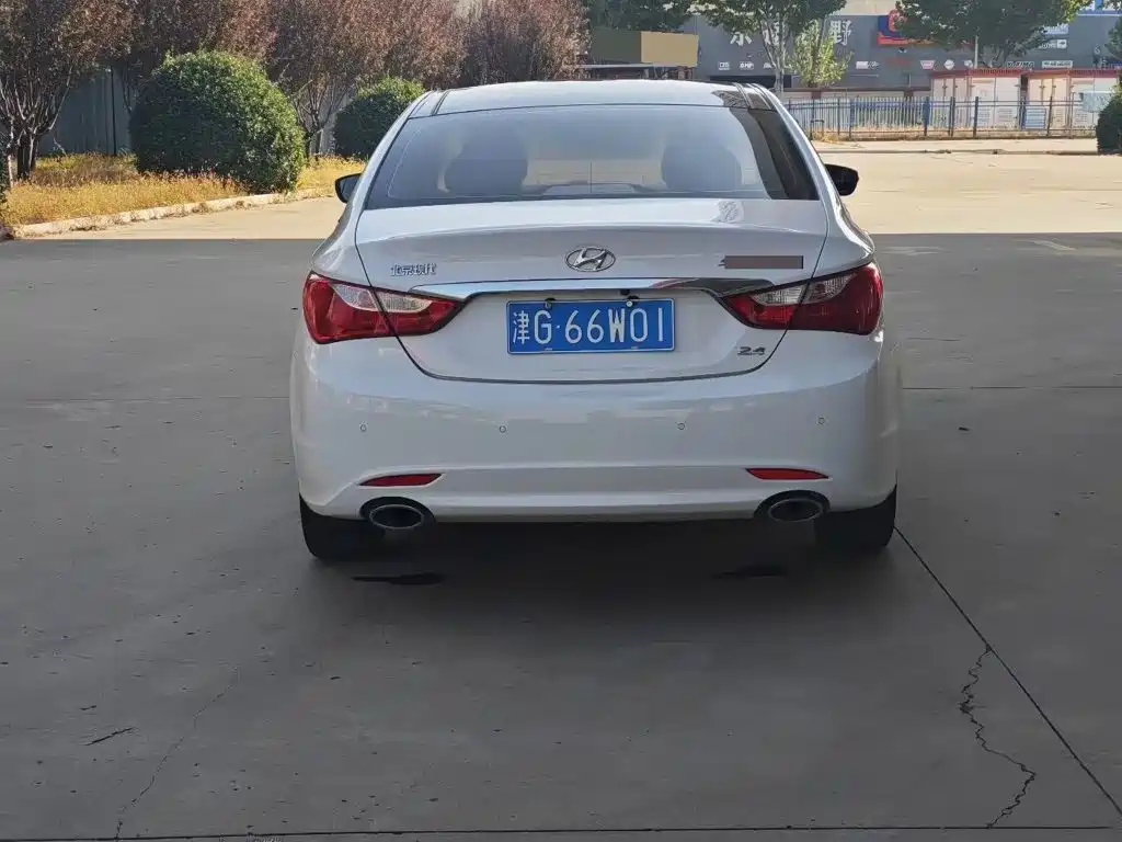 Hyundai Sonata — миниатюра 8
