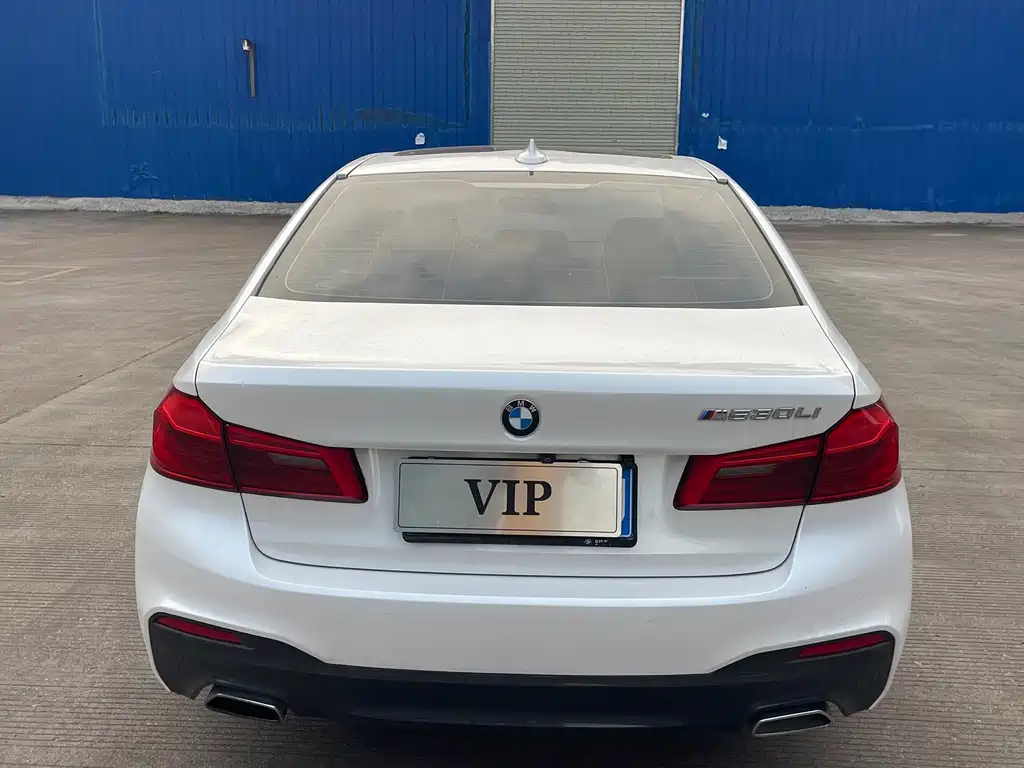 BMW 5 Series — миниатюра 4