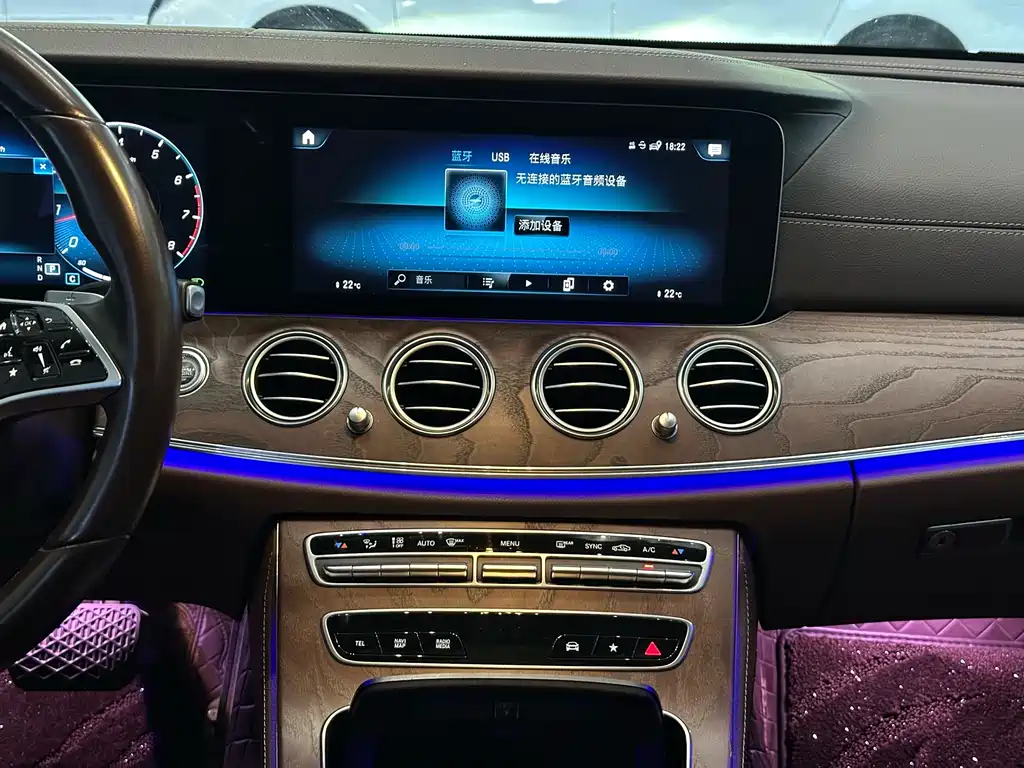 MERCEDES-BENZ E CLASS