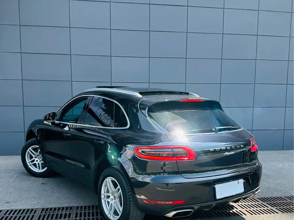 Porsche Macan - фото 12