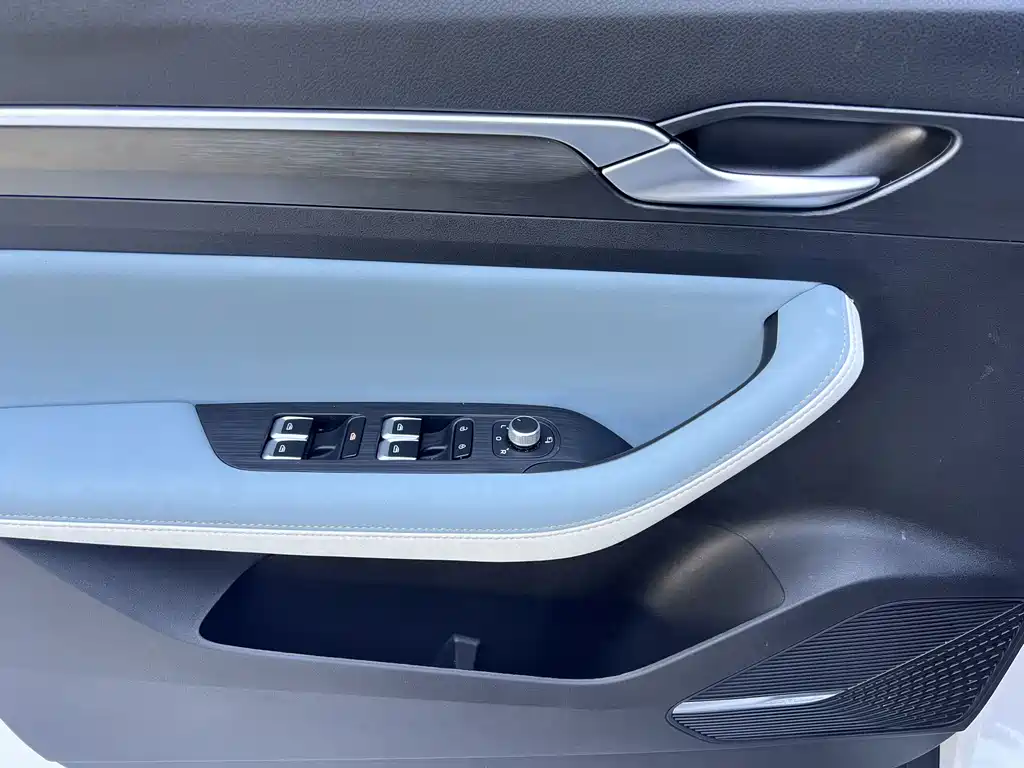 Geely Emgrand S — миниатюра 8
