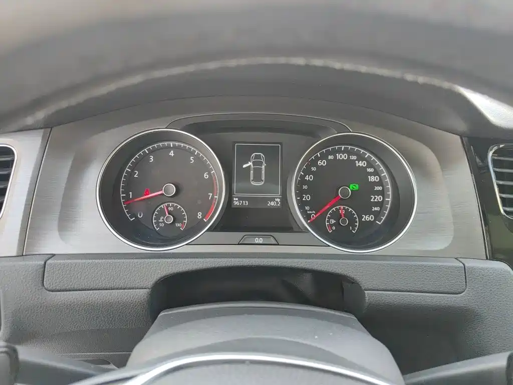 Volkswagen Golf — миниатюра 4