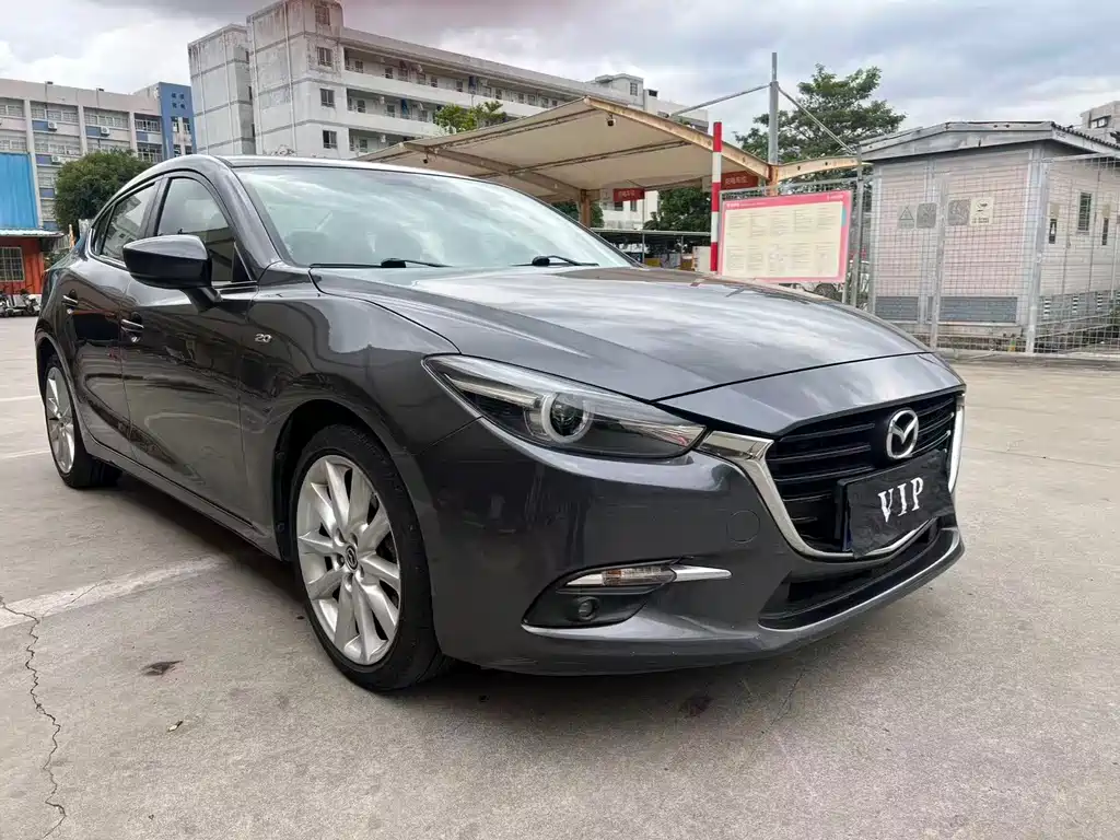 Mazda Mazda3 3 2017 2.0L AT Luxury V