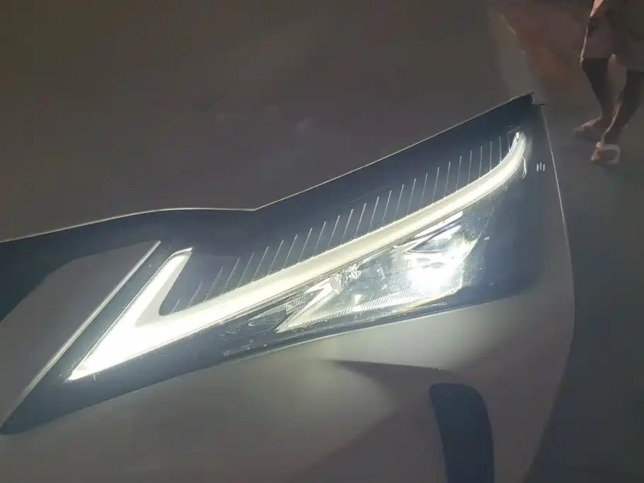 Lexus UX — миниатюра 5