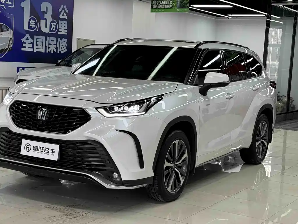 Toyota Crown Kluger 2024