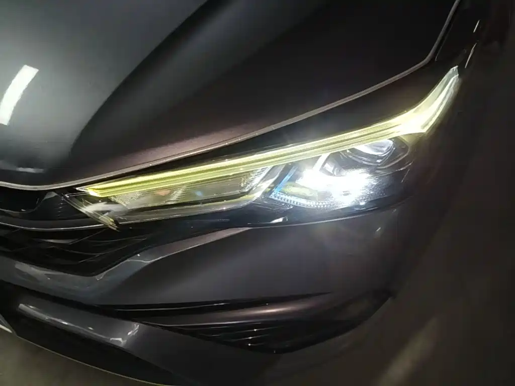 Roewe i5 — миниатюра 24