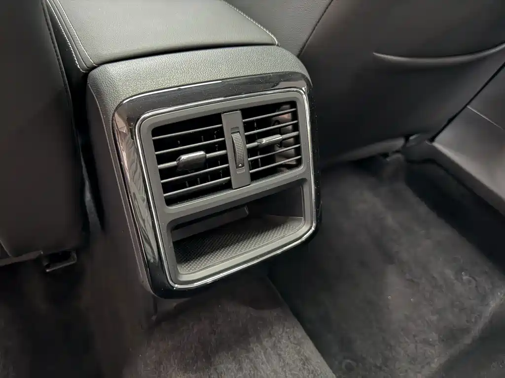 Volkswagen Passat — миниатюра 21