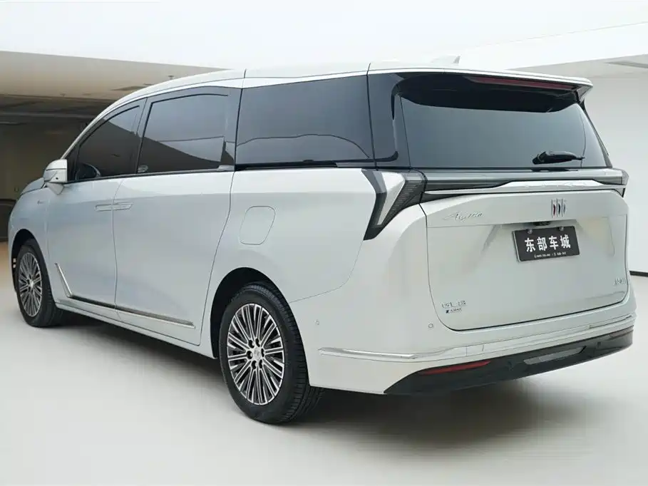 BUICK GL8 NEW ENERGY