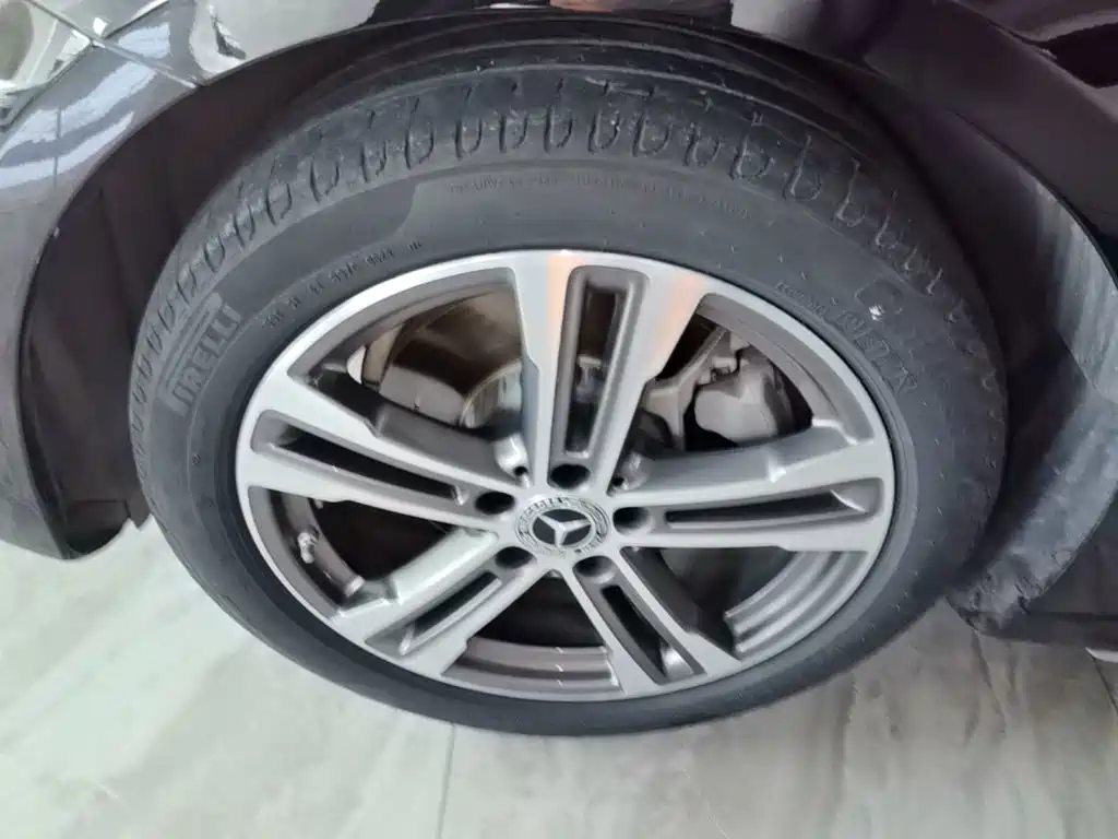 Mercedes-Benz E-Class — миниатюра 23